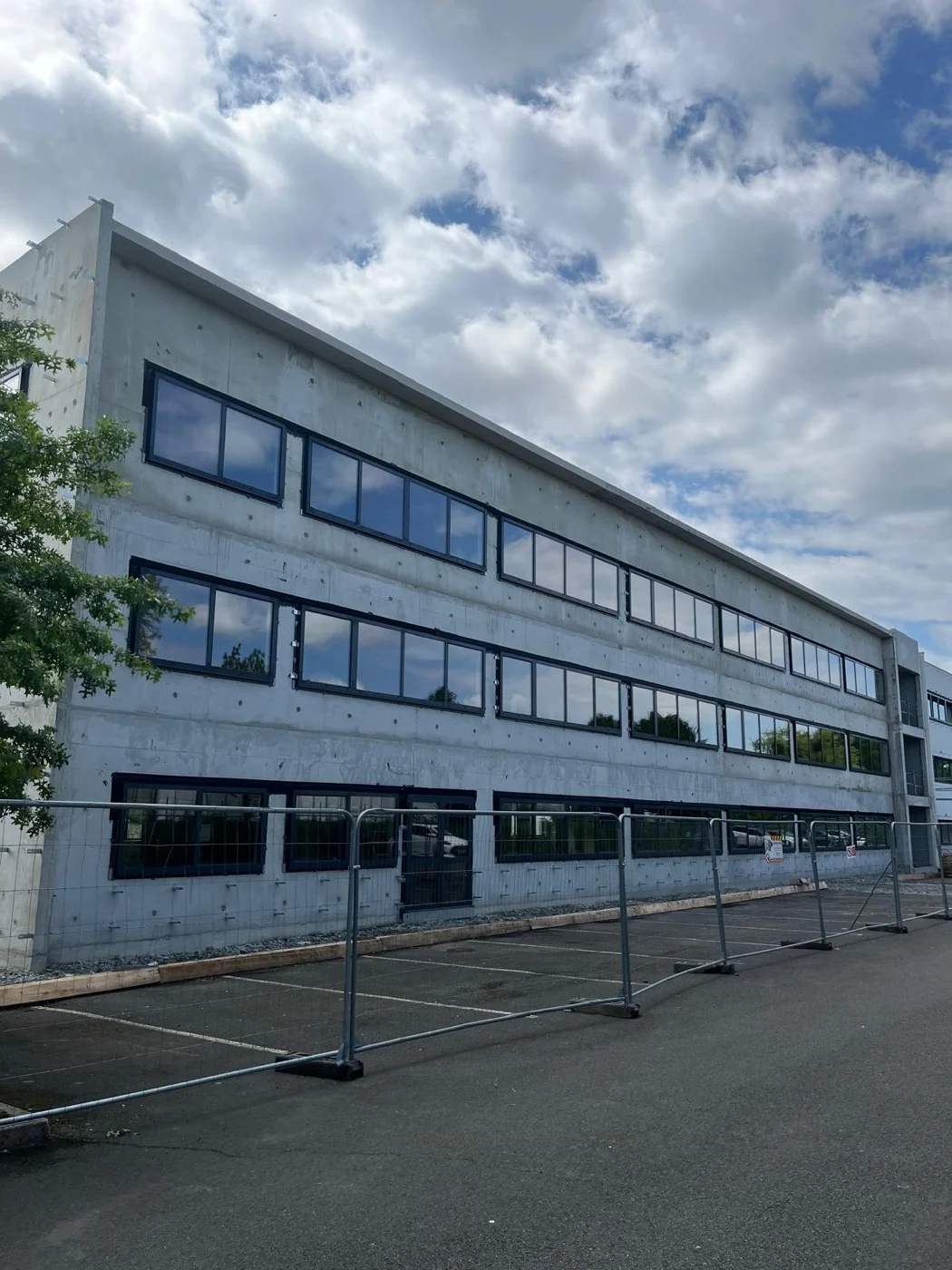 Menuiseries du bâtiment Aftec à Rennes — photo 1