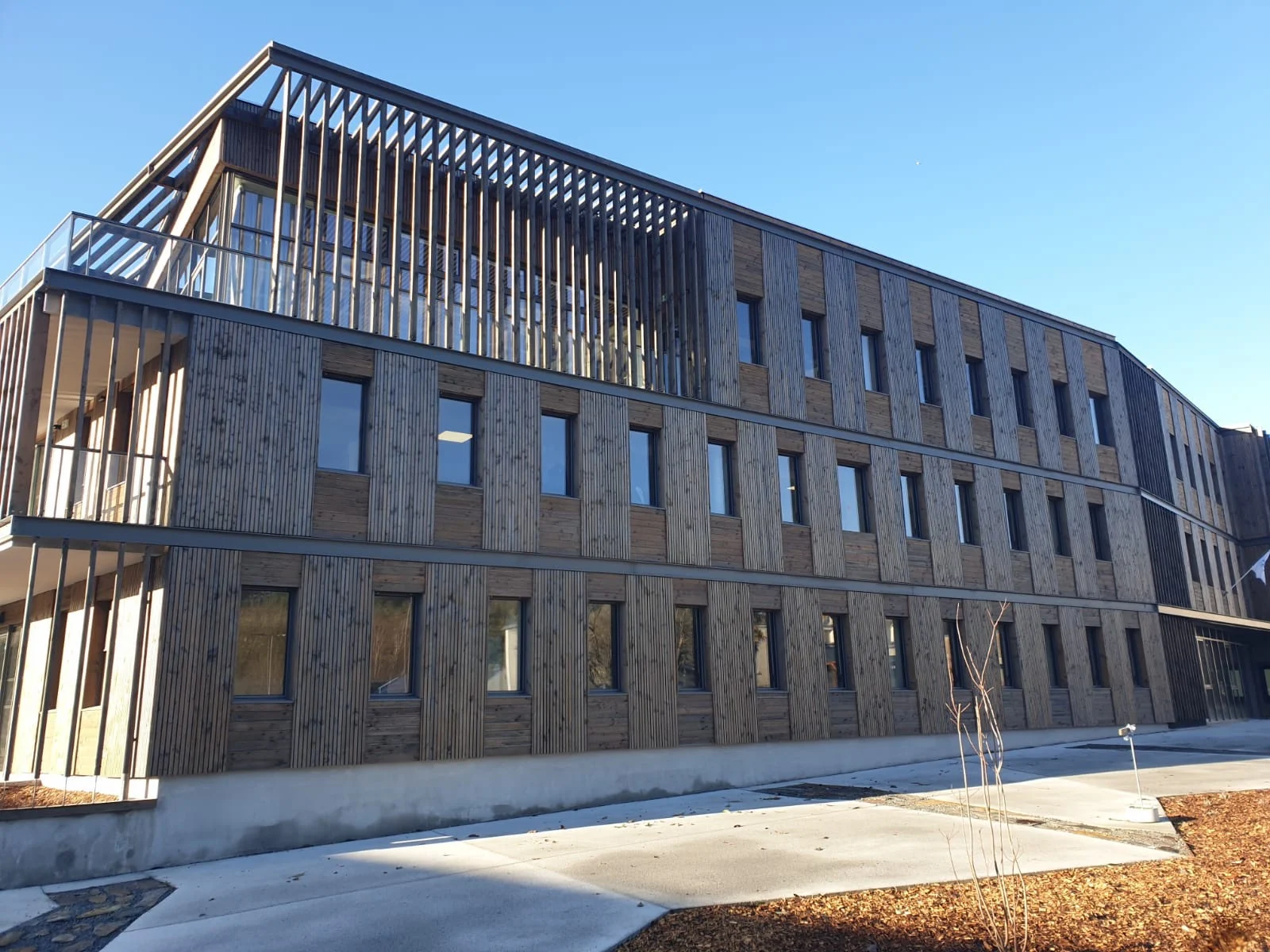 Pôle tertiaire de Segré, façade en bardage bois
